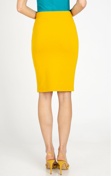 Short knit skirt in Mimosa