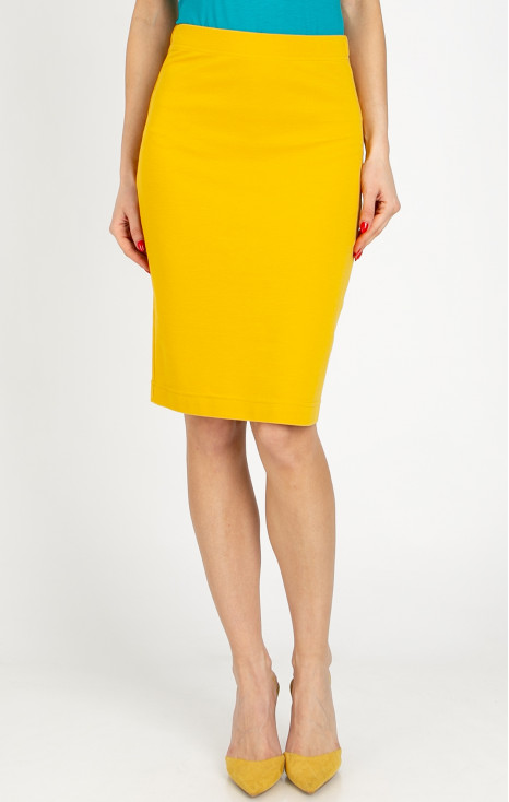 Short knit skirt in Mimosa