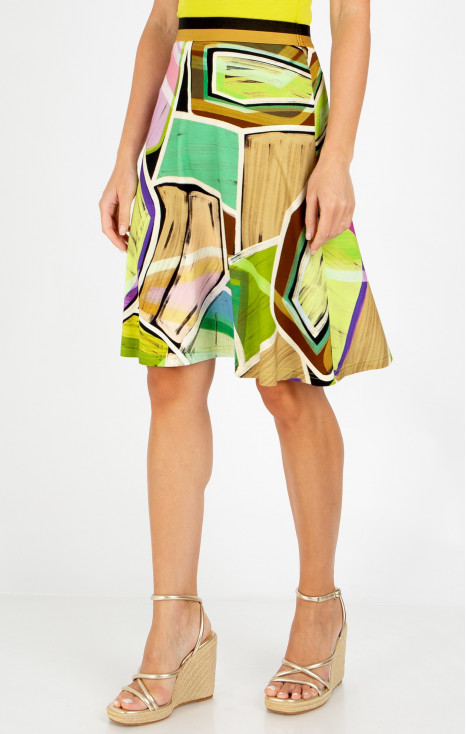 Short flared skirt with a geometric print in Paradise Green
