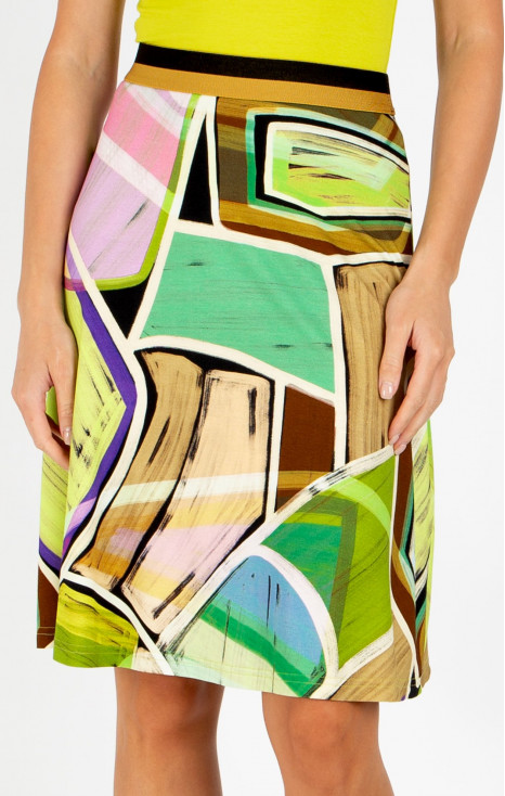 Short flared skirt with a geometric print in Paradise Green