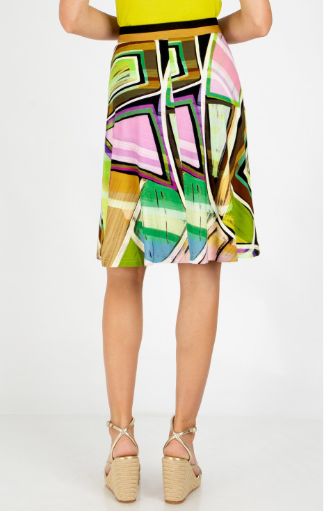 Short flared skirt with a geometric print in Paradise Green