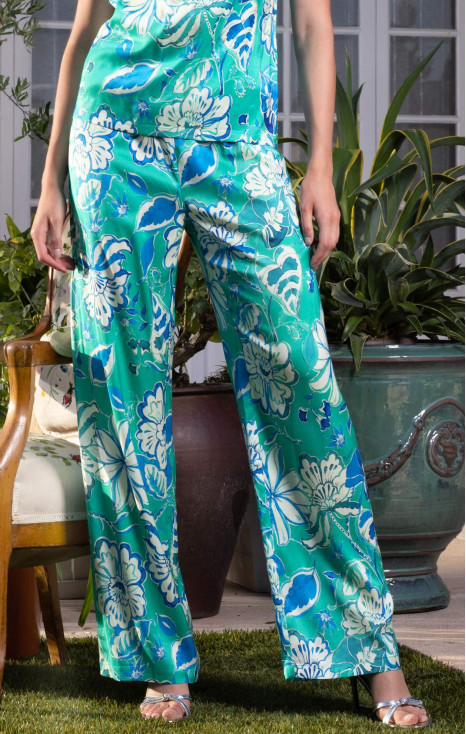 Elegant summer trousers made of viscose with a satin finish in Mint Leaf, featuring a floral print