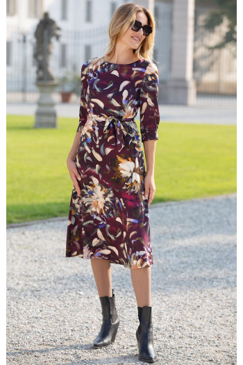 Elegant midi dress in soft satin fabric