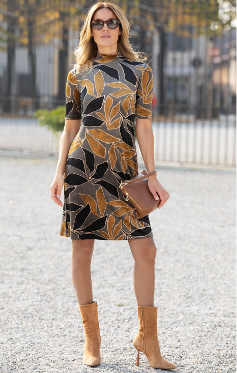 Velvet dress in A - silhouette