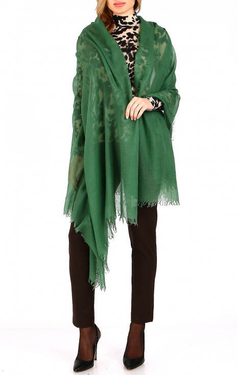 Warm wool scarf in Deep Grass Green