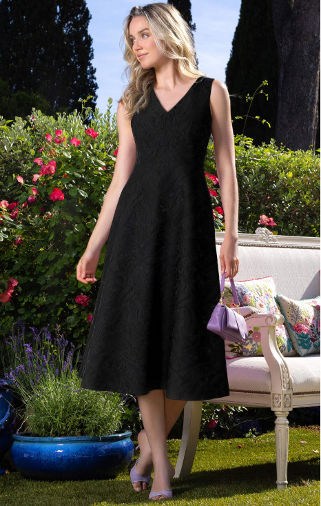 A luxurious jacquard dress in Black colour