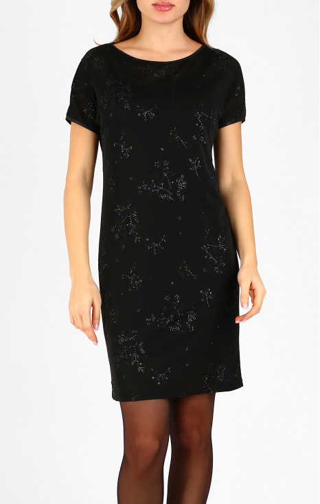 Official dress in black with glare