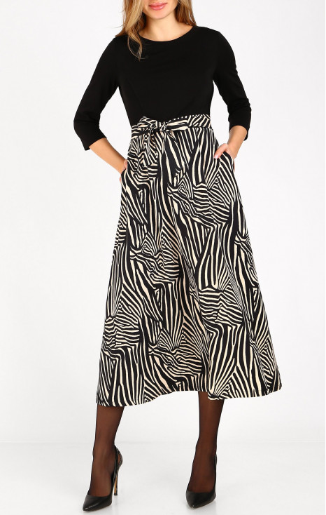 Midi Dress in Black and Ecru colours