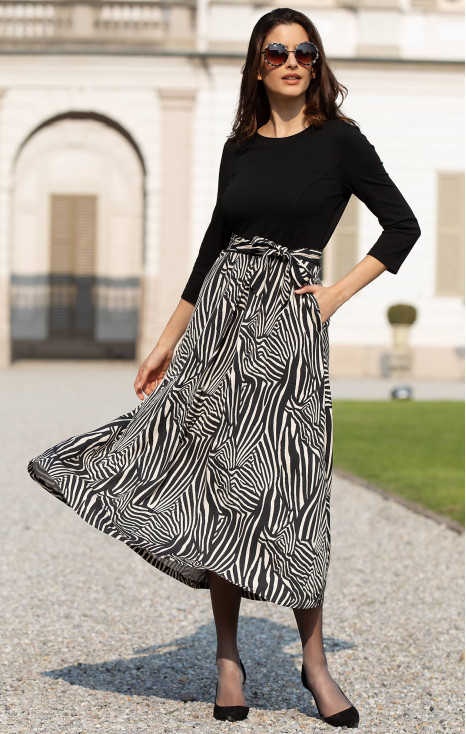 Midi Dress in Black and Ecru colours