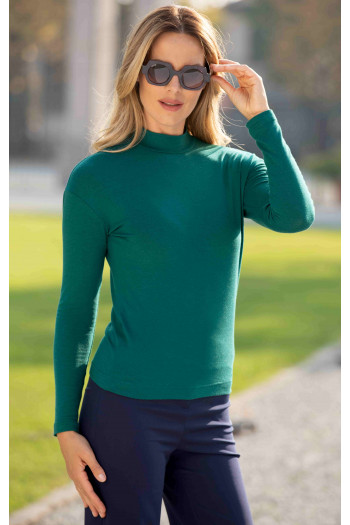 Comfortable blouse made of soft knit fabric in Alpine Green