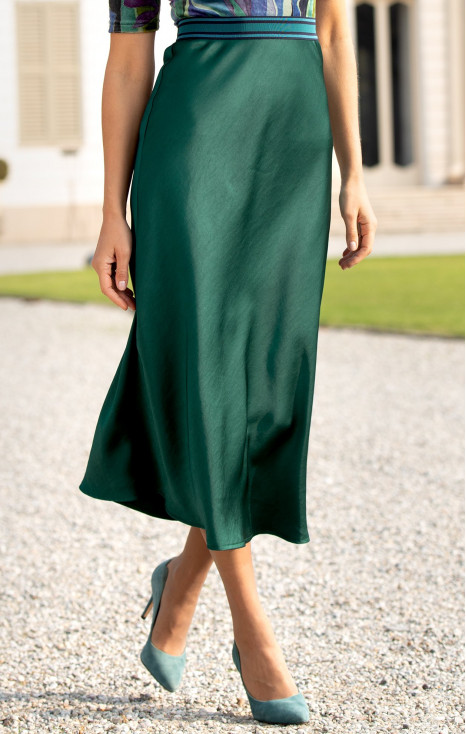 Elegant satin skirt in Pine Green color