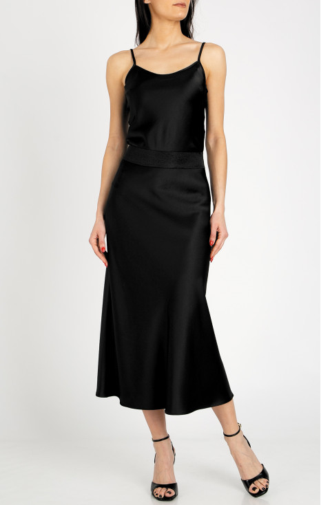 Elegant satin camisole with thin straps in Black