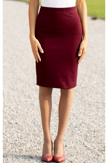Straight skirt in Burgundy made of firm knit fabric