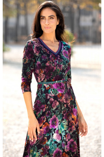 Stylish dress made of luxurious dense jersey in a beautiful floral print in Plum Purple, Amethyst, a [1]