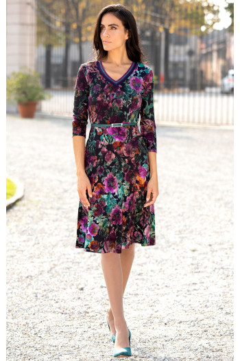 Stylish dress made of luxurious dense jersey in a beautiful floral print in Plum Purple, Amethyst, a