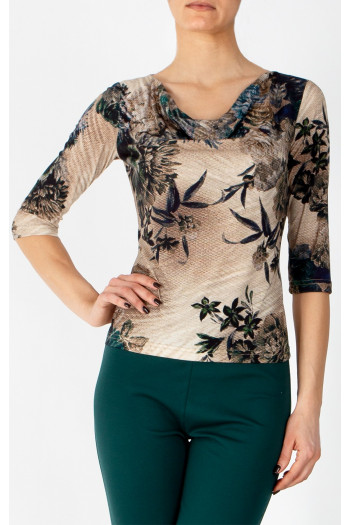 Stylish blouse in Beige with a dynamic floral print