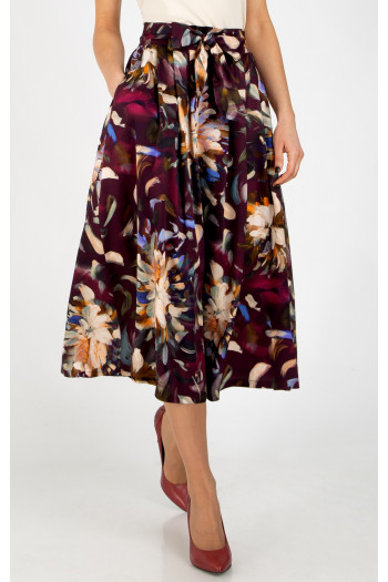 Midi skirt made from luxurious viscose in Grape Wine with a painterly floral print