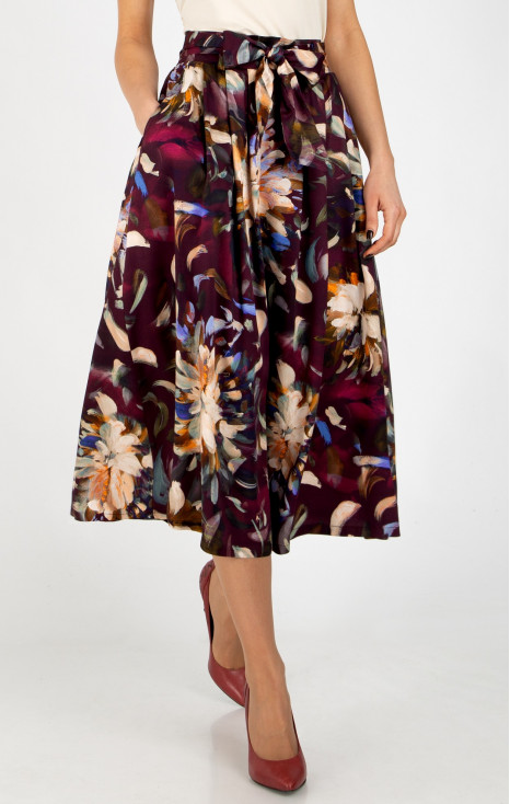 Midi skirt made from luxurious viscose in Grape Wine with a painterly floral print