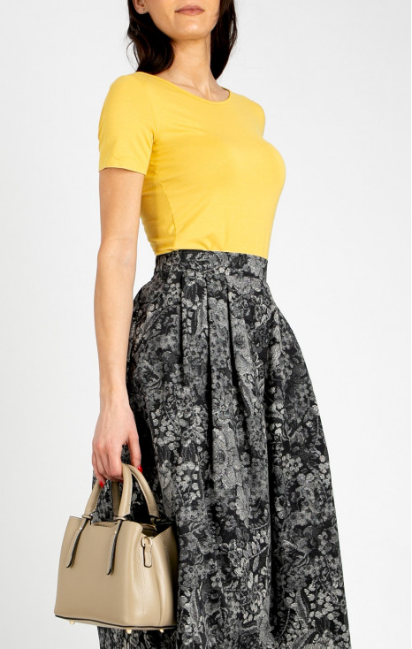 Small leather bag with three compartments in Beige