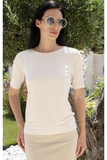 Sporty-elegant blouse with a loose silhouette in Soft Cream Color