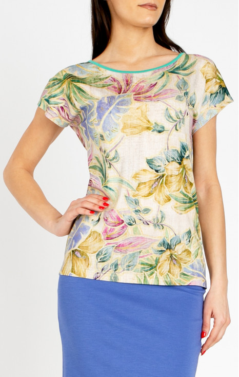 Loose-fit blouse in sandy beige with delicate floral motifs