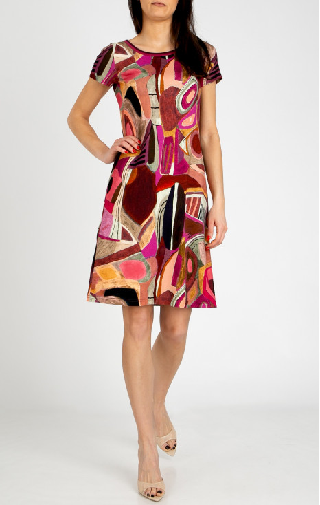 Comfortable knit dress in an abstract print in Brick and Fuchsia