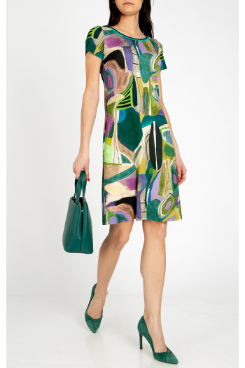Comfortable knit dress in a dynamic graphic print in Avocado Green and Lilac.