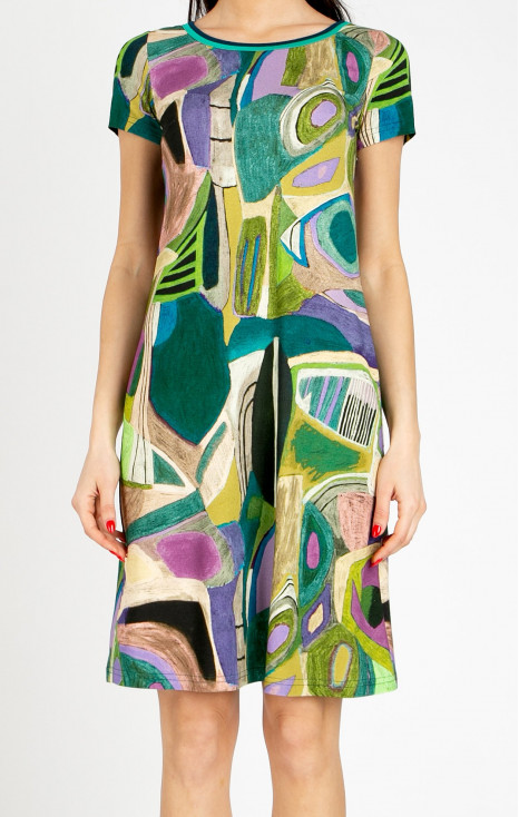 Comfortable knit dress in a dynamic graphic print in Avocado Green and Lilac.