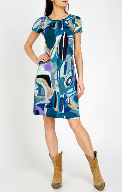 Comfortable knit dress with a dynamic print in shades of Navy Blue and Violet Tulip