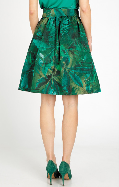 Flared cotton skirt with a tropical print in shades of green