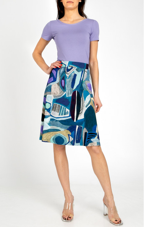 Short flared skirt made of lightweight knit fabric in a dynamic print in Navy Blue and Violet Tulip