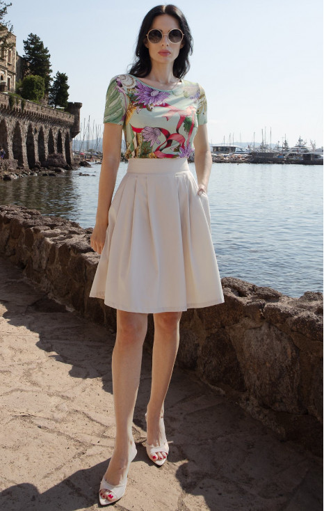 Cotton skirt in Cloud Cream Color with a high waist