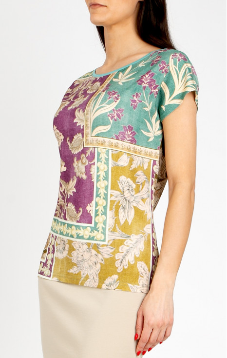 Elegant blouse with an artistic patchwork print