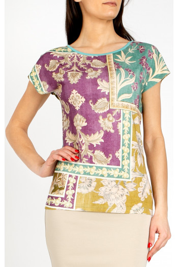 Elegant blouse with an artistic patchwork print