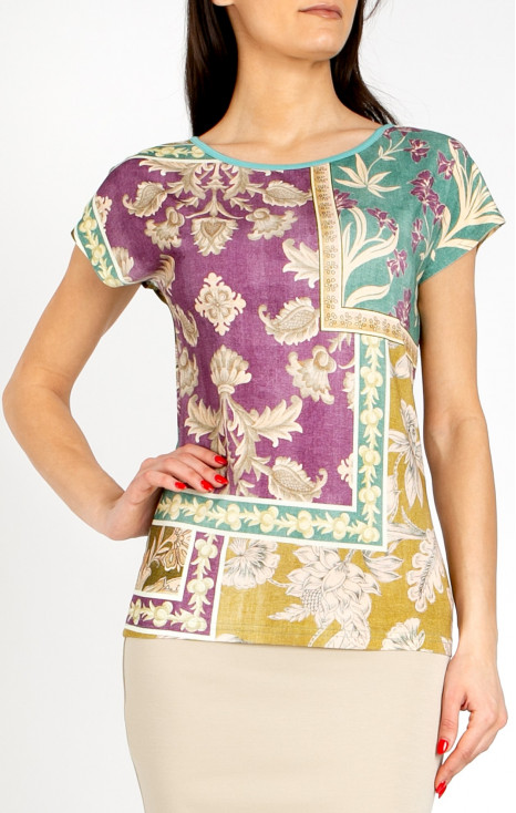 Elegant blouse with an artistic patchwork print