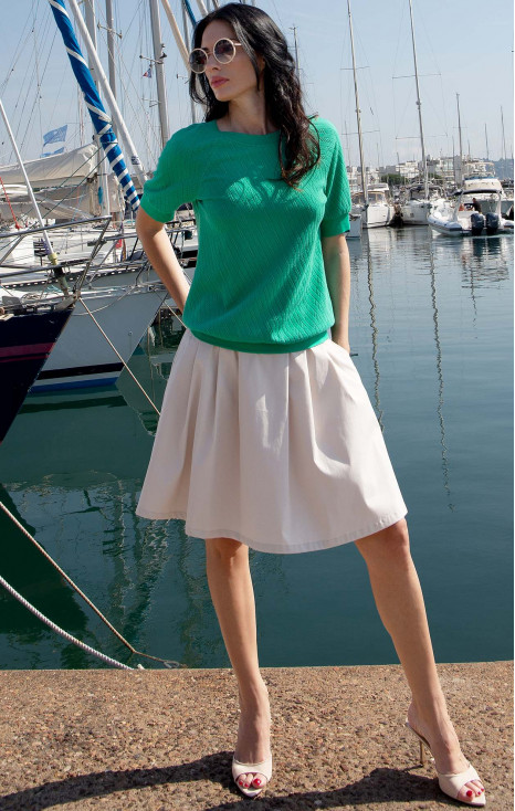 Blouse with a loose silhouette in cotton with a fine textured finish in Kelly Green Color