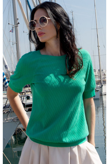 Blouse with a loose silhouette in cotton with a fine textured finish in Kelly Green Color