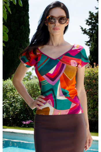 Summer blouse with a dynamic graphic print in vibrant colors