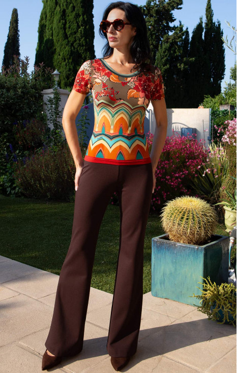 Retro Floral Fitted Blouse with Layered Print and Zigzag Border [1]